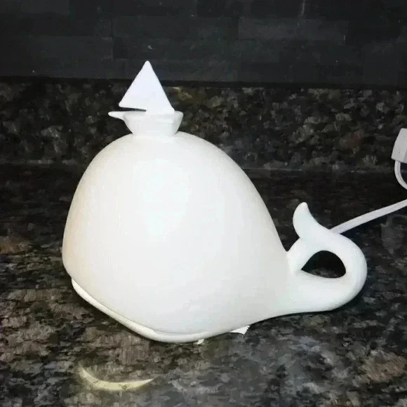 Night light Whale Accent Lighting Ceramic Ocean - Picture 7 of 7